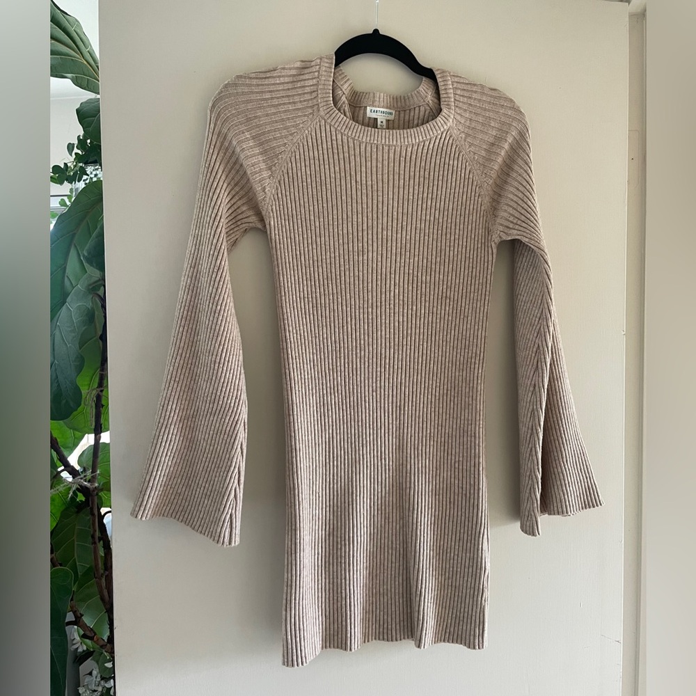 Earthbound Tan Ribbed Knit Bell Flare Sleeve Sweater Dress M Boho Cozy Fall